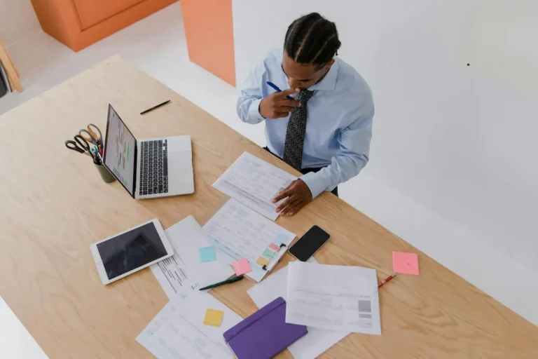 Business plan gratuit : le guide complet pour le réussir sans payer