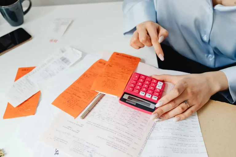 Compte bancaire professionnel : obligations et ouverture