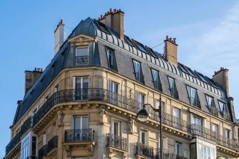 Épargne pierre : ce qu&rsquo;on signe vraiment quand on investit