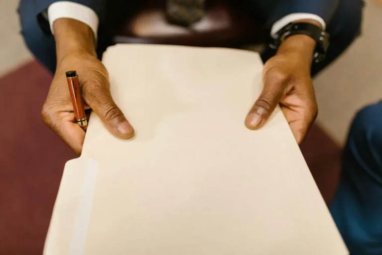 Informations juridiques entreprise : où chercher, quoi croiser