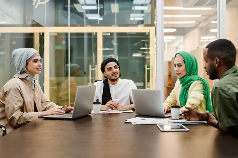 Communication interculturelle : lire les différences sans caricaturer