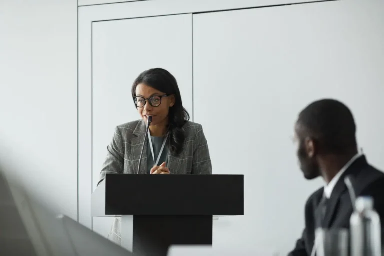 Communication politique : objectifs, outils et cadre légal