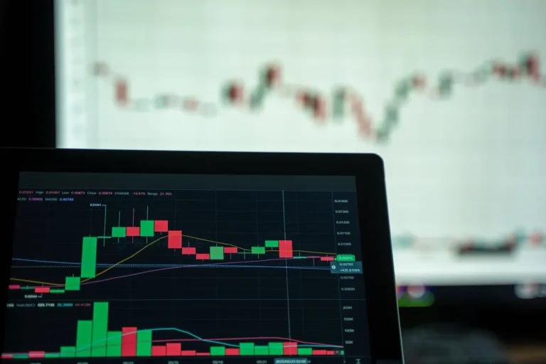 Cours des cryptomonnaies : comment il se forme et ce qu&rsquo;il change pour vos impôts