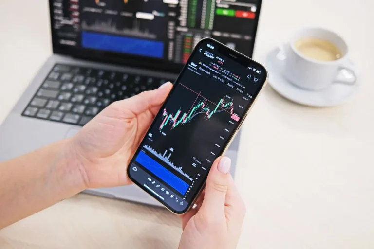 Crypto pour tous : comprendre, débuter prudemment et déclarer