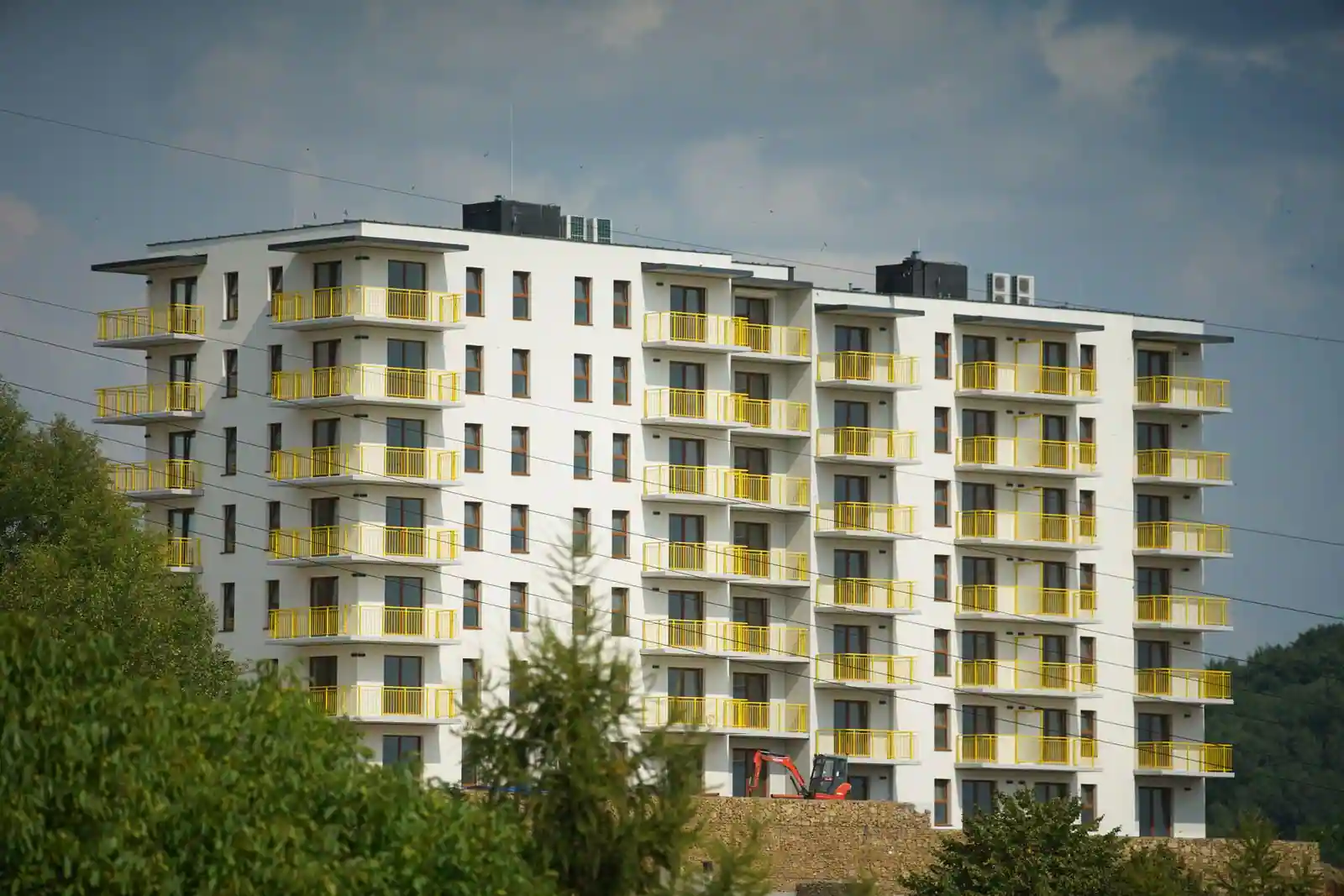 Façade d'immeubles résidentiels modernes, illustration d'un placement immobilier de type SCPI