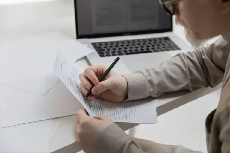 Freelance en traduction : comment le métier se paie vraiment