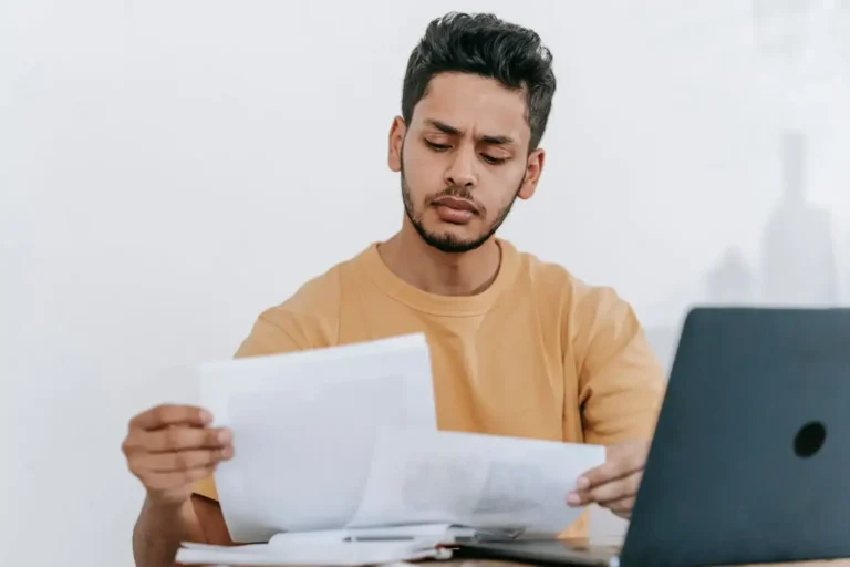 Offre d’emploi en Suisse : décoder l&rsquo;annonce avant de postuler
